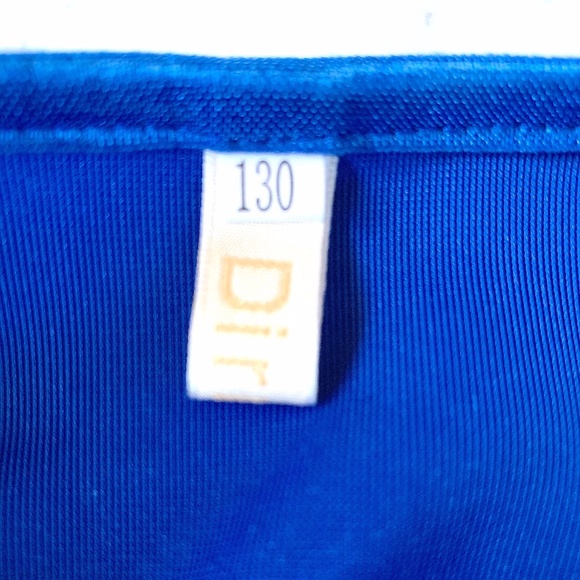 Beautiful Kids SNOW WHITE Costume (6-8yrs) - Picture 8 of 15